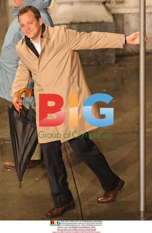 Peter Sarsgaard dances on Elegy set