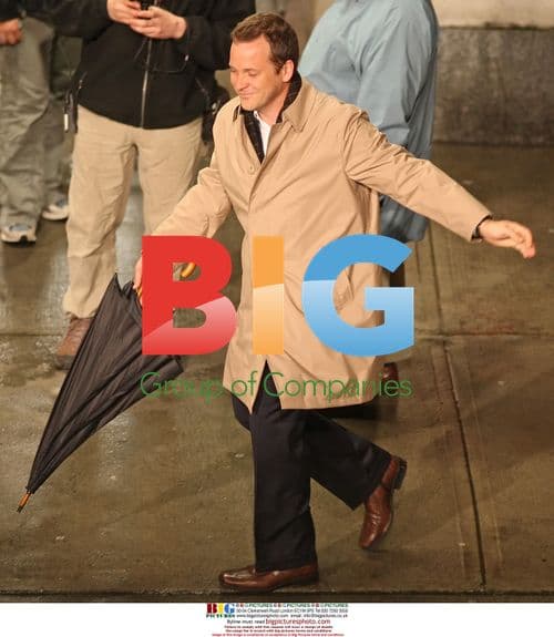 Actor Peter Sarsgaard dances on Elegy set