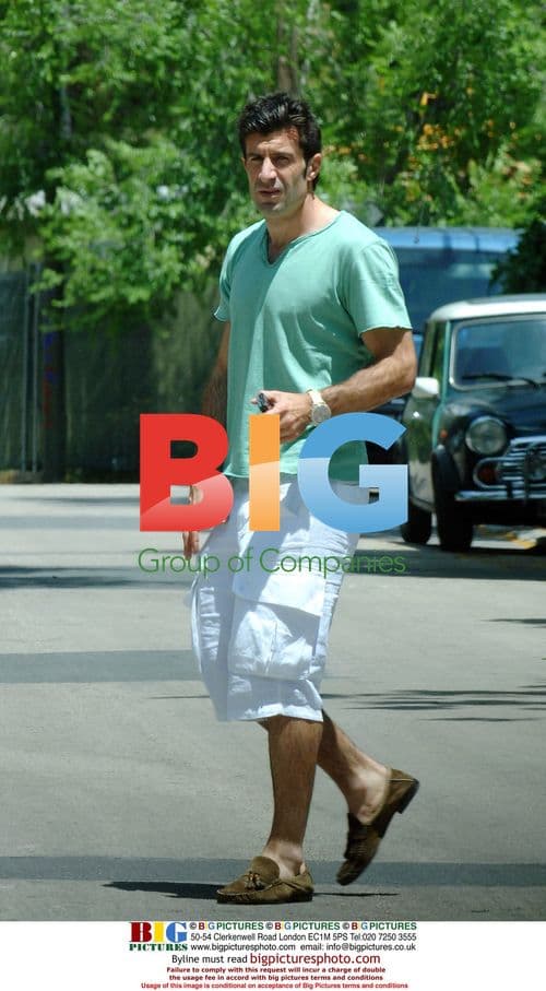 Luis Figo moves into new Madrid home