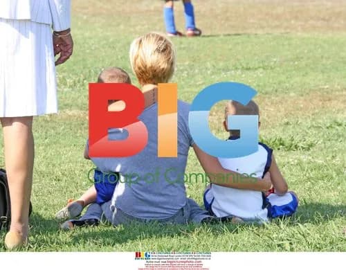 Victoria Beckham takes sons to football practice