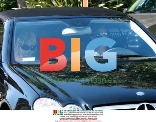 Britney Spears at Beverly Glen Market