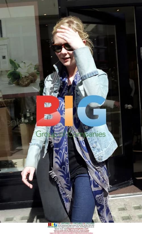 Kirsten Dunst Shopping on Sloane Street