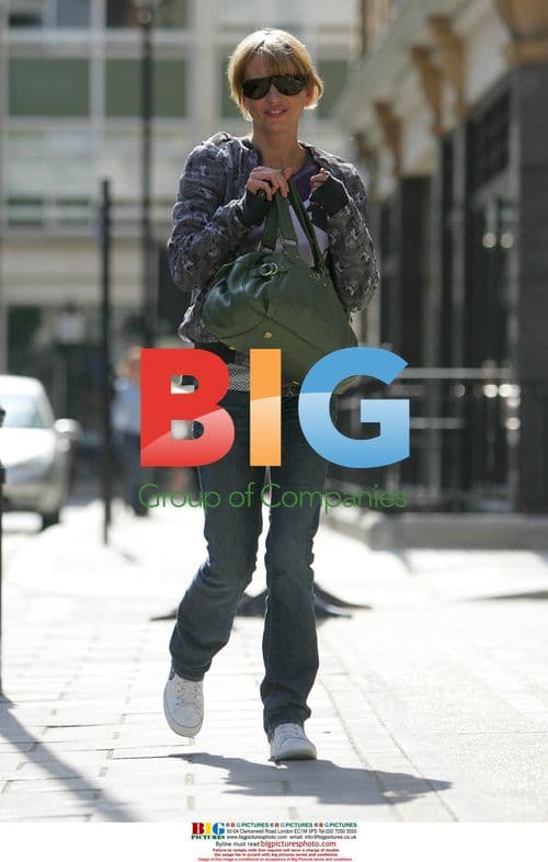 BBC DJ Sara Cox out in London