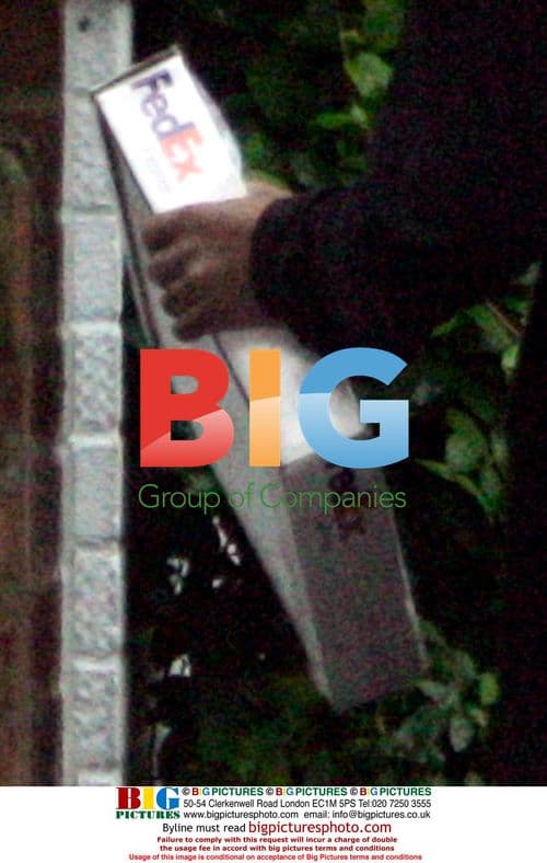 Daniel Radcliffe Receives Final Harry Potter Book