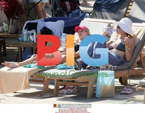 Heather Mills and Daughters Holiday in France