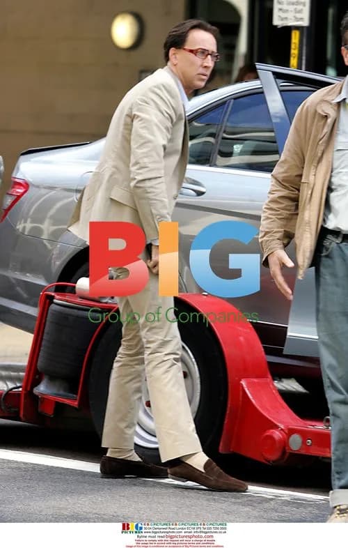 Nicholas Cage on set of 'National Treasure'