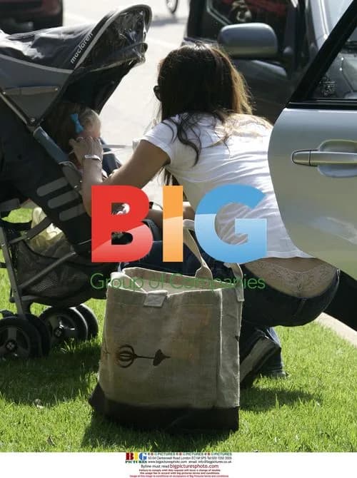 Jennifer Garner Shopping at Farmers Market