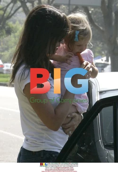Jennifer Garner and Daughter at Farmers Market