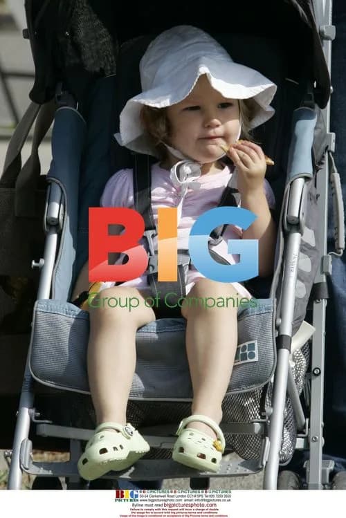 Jennifer Garner and daughter at Farmers Market