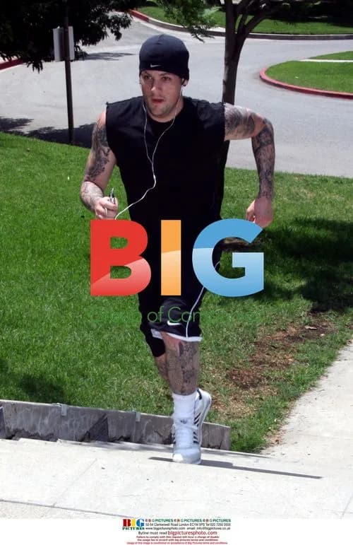 Joel Madden Goes for Jog in Black Outfit