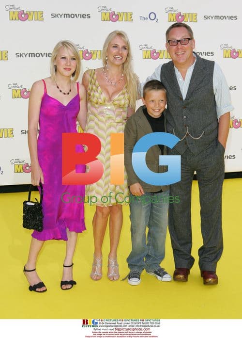 Nancy Sorrell, Viv Reeves and family at The Simpsons Movie premiere