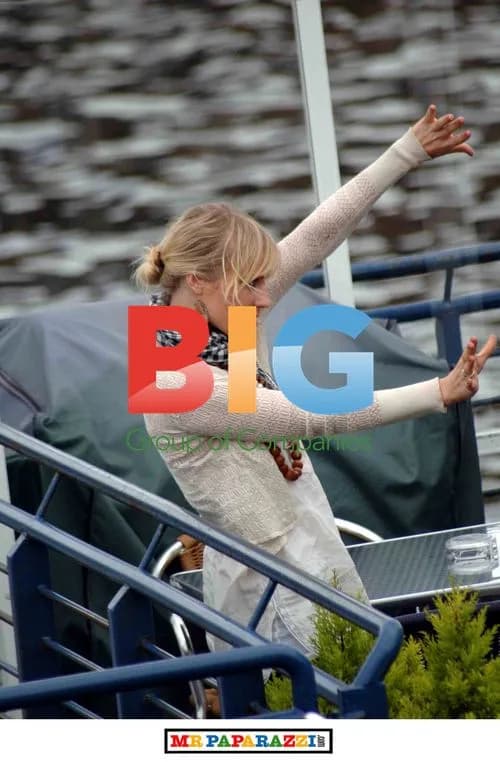 Natasha Bedingfield on Glasgow Ferry