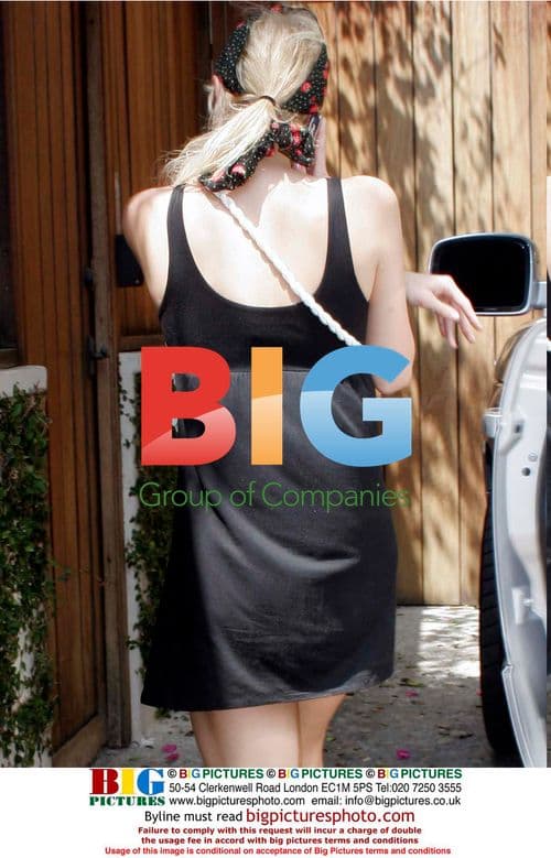 Paris Hilton Goes to Psychiatrist