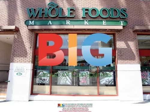 Victoria Beckham shops for health food at Whole Foods