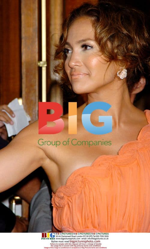 Jennifer Lopez at 'El Cantante' Premiere