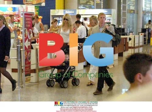Claudia Schiffer leaves Mallorca with son and mother