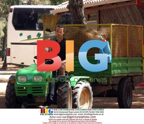 Former World No. 1 Carlos Moya visits Croatia