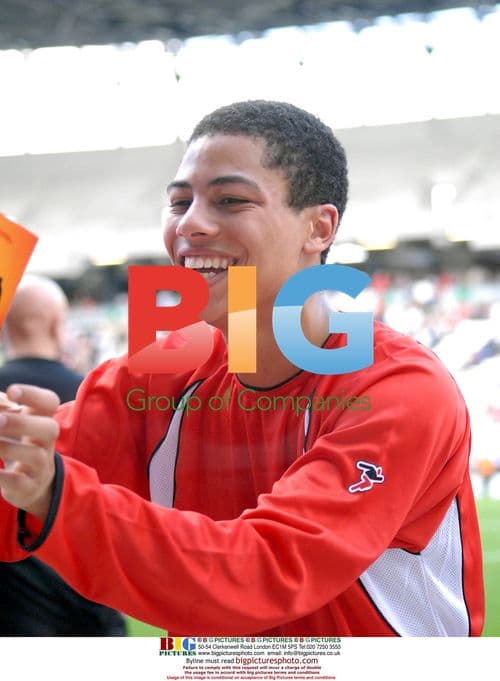 Celebs play at Alan Ball Memorial Cup