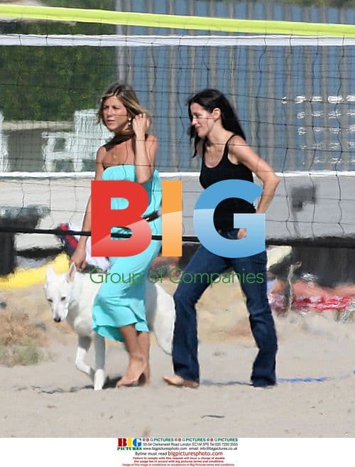 Jennifer Aniston and Courteney Cox at Malibu Beach