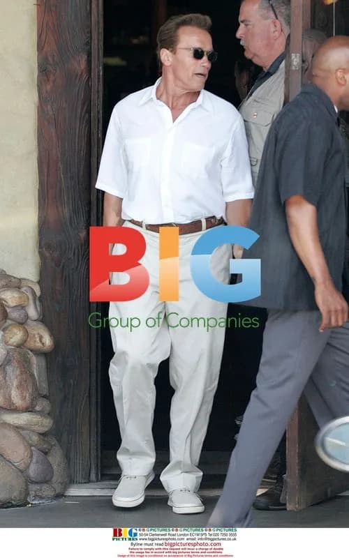 Arnold Schwarzenegger and Maria Shriver Shopping in Brentwood