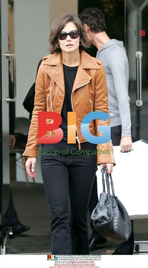 Katie Holmes shops at exclusive Berlin boutique