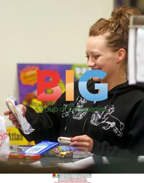 Hilary Duff Midnight Junk Food Stop