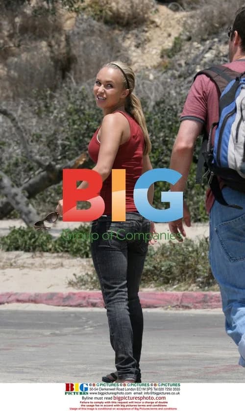 Hayden Panettiere on set of Heroes