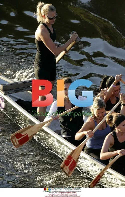 Kate Middleton Rows Chinese Dragon Boat