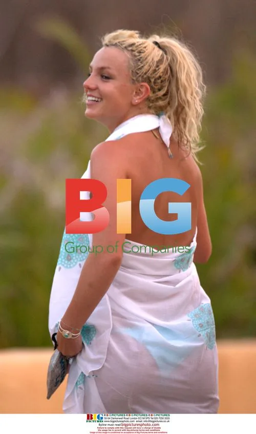 Britney Spears Vacations in Mexico