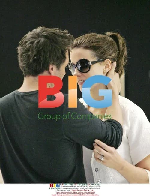 Kate Beckinsale Arrives at LAX with Daughter and Husband