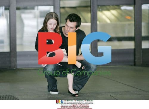 Kate Beckinsale Arrives at LAX with Daughter Lily