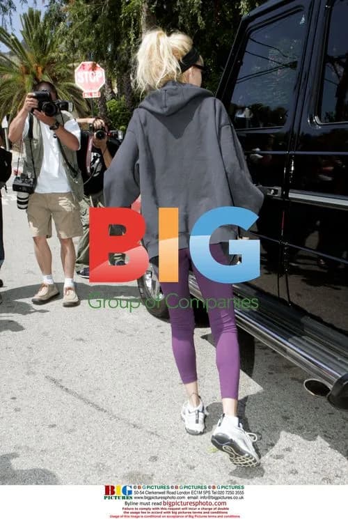 Nicole Richie Hiking in Beverly Hills