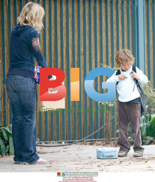 Laura Dern takes son to school