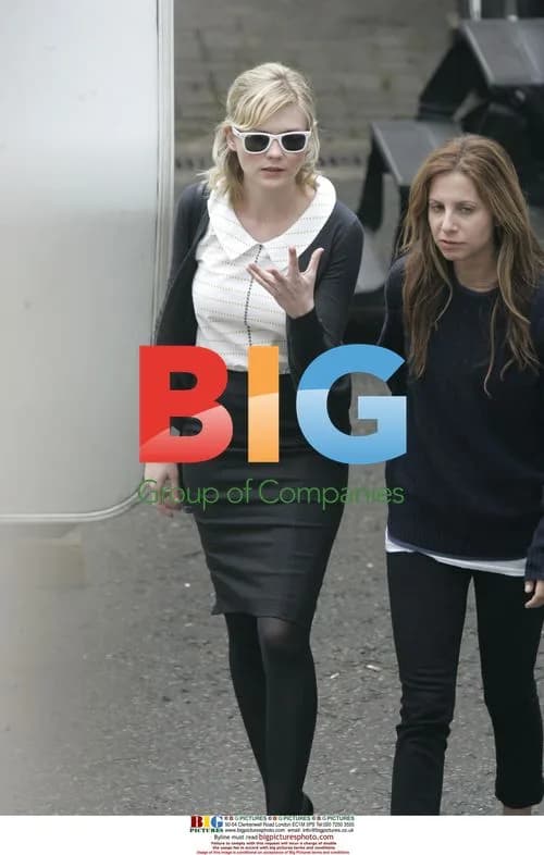 Simon Pegg and Kirstin Dunst on film set