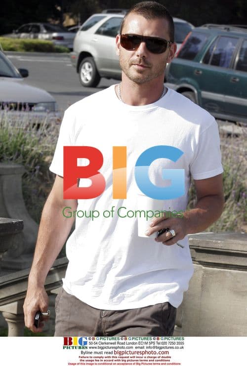 Gavin Rosedale Goes for a Stroll