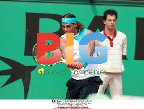 Rafael Nadal defeats Lleyton Hewitt at Roland Garros