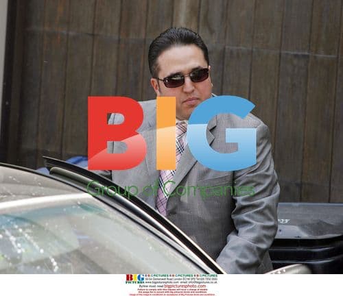 Paris Hilton's Supporters and Protesters