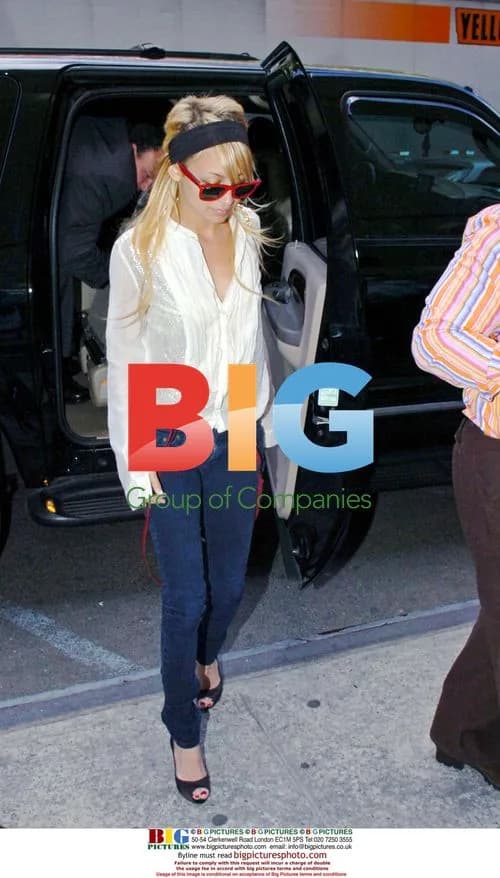 Nicole Richie Returns to Hotel in New York