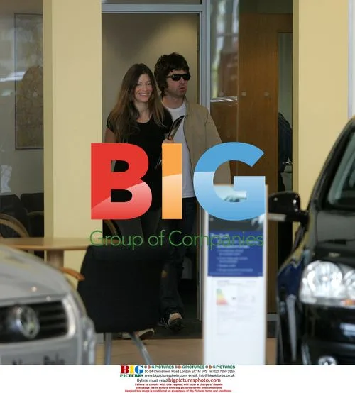 Noel and Sarah shop for new car
