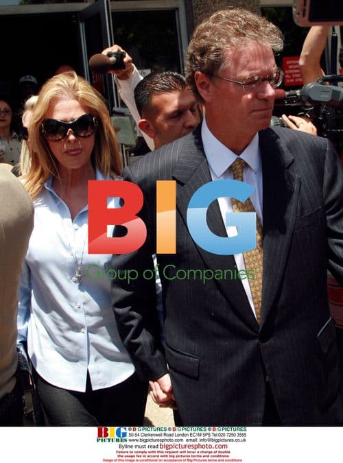 Kathy and Rick Hilton at Courthouse for Paris