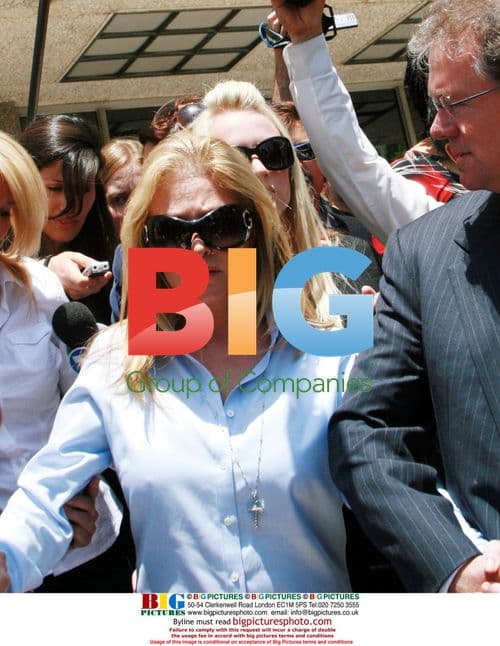 Kathy and Rick Hilton support Paris at courthouse