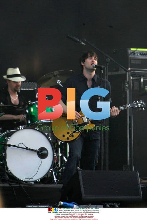 Ash on Stage at Isle of Wight