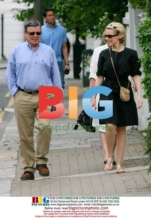 Kylie Minogue Lunches with Parents