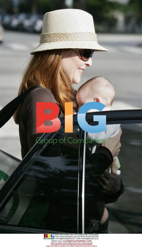 Marcia Cross and Family Out for Walk