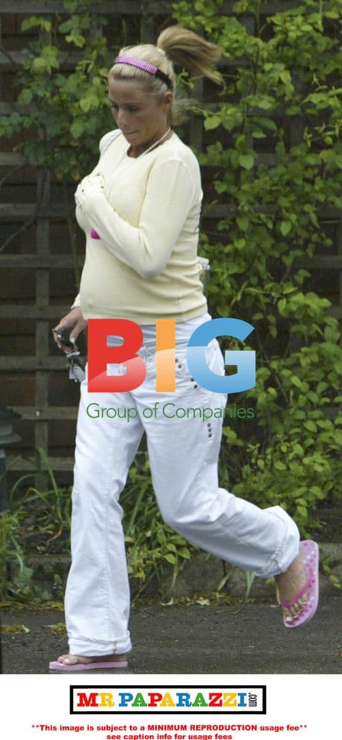 Jordan and Peter Andre Avoid Paparazzi