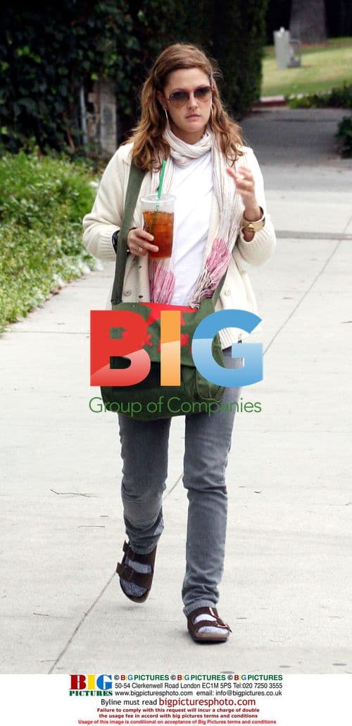Drew Barrymore's Casual Coffee Run