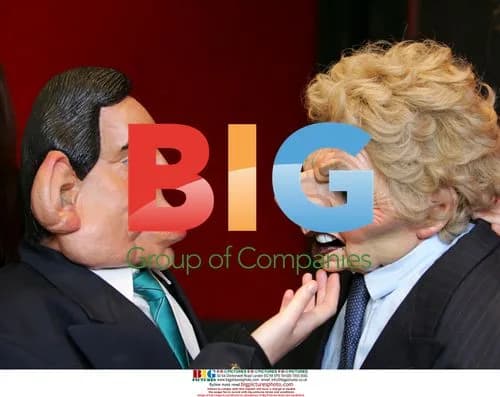 Spitting Image puppets up for auction