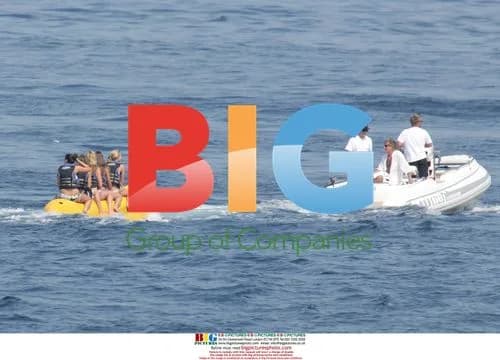 Rod Stewart and Penny Lancaster on Yacht