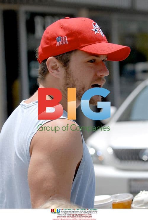 Ryan Phillippe and kids out for coffee