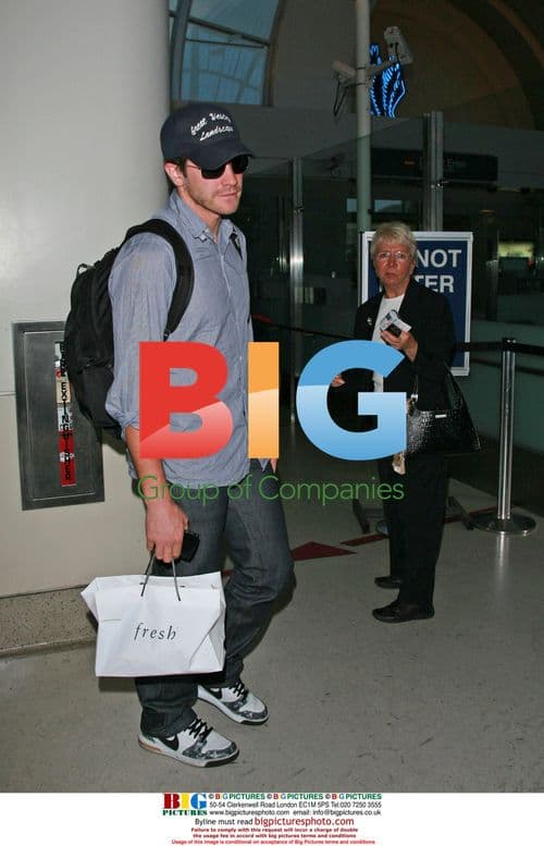 Jake Gyllenhaal Arrives at LAX